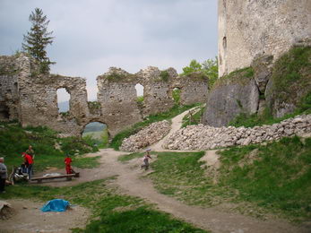 Zrúcanina Lietavský hrad 