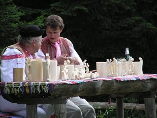 Skanzen a historická úvraťová železnica
Vychylovka